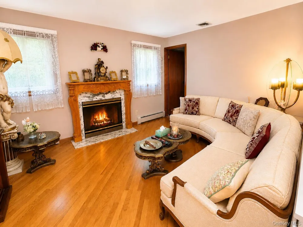 67 King Road Rocky Point, NY 11778