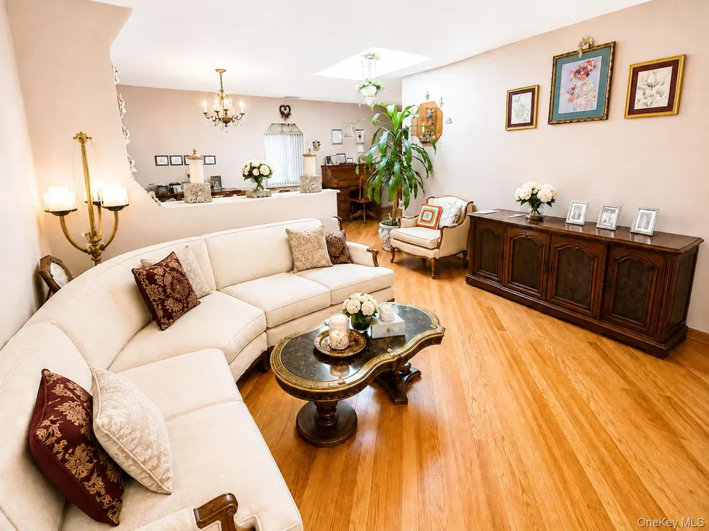 67 King Road Rocky Point, NY 11778