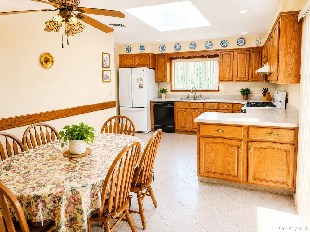67 King Road Rocky Point, NY 11778