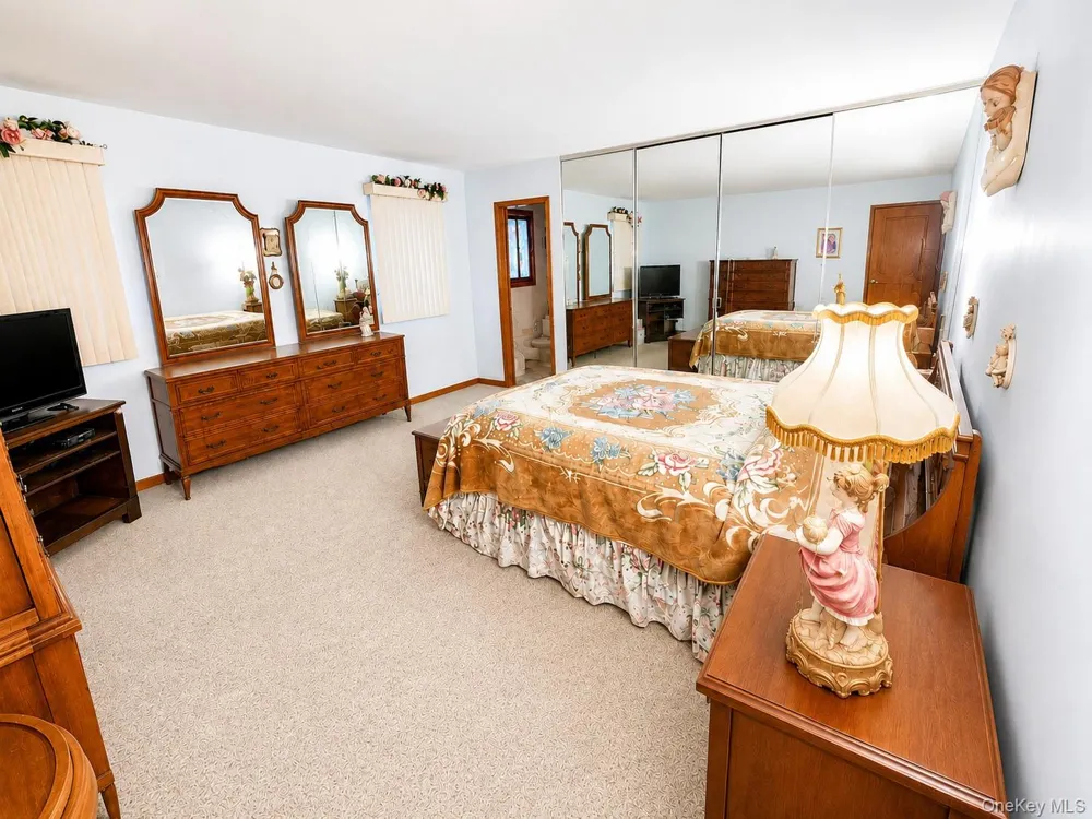 67 King Road Rocky Point, NY 11778