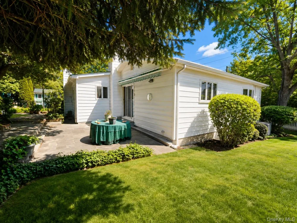 67 King Road Rocky Point, NY 11778