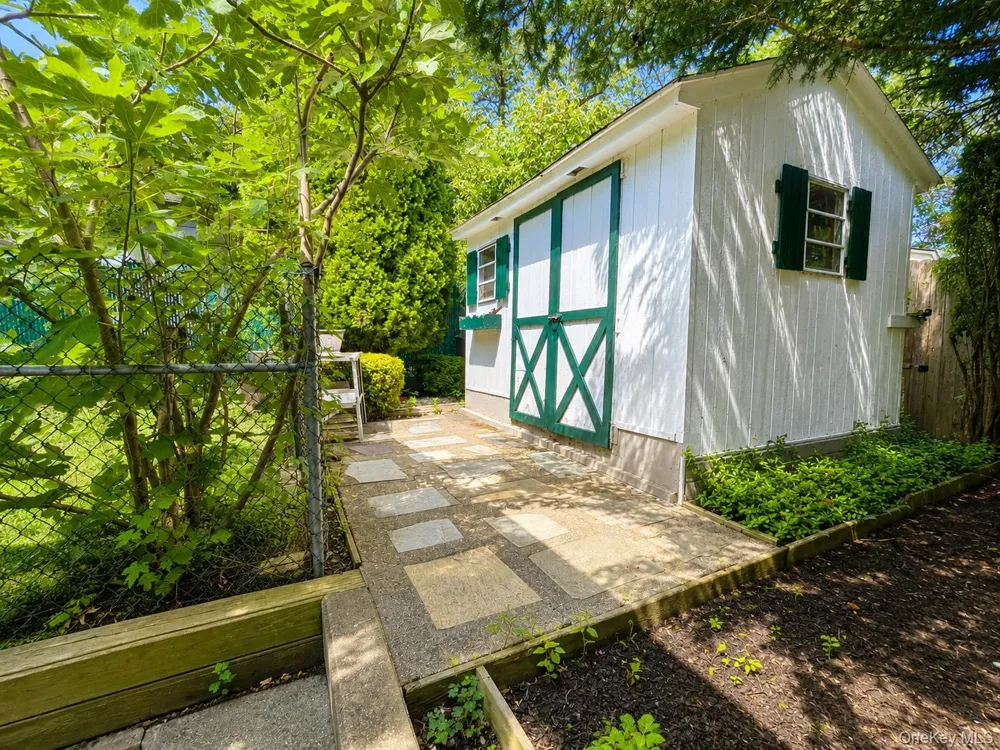 67 King Road Rocky Point, NY 11778