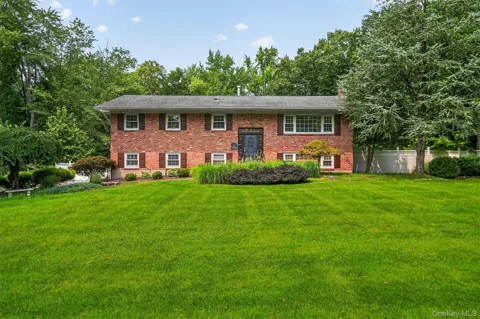 12 Little Brook Lane