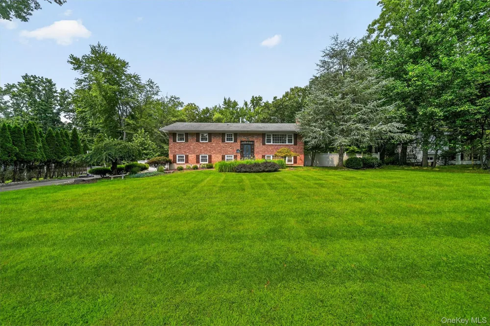 12 Little Brook Lane New City, NY 10956