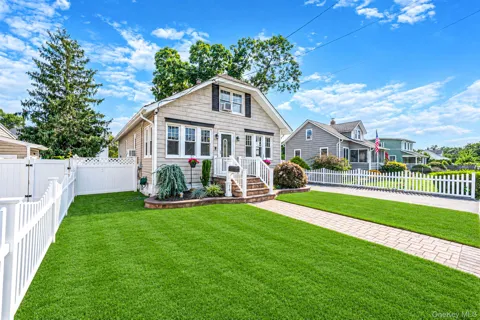 14 Andrew Avenue
