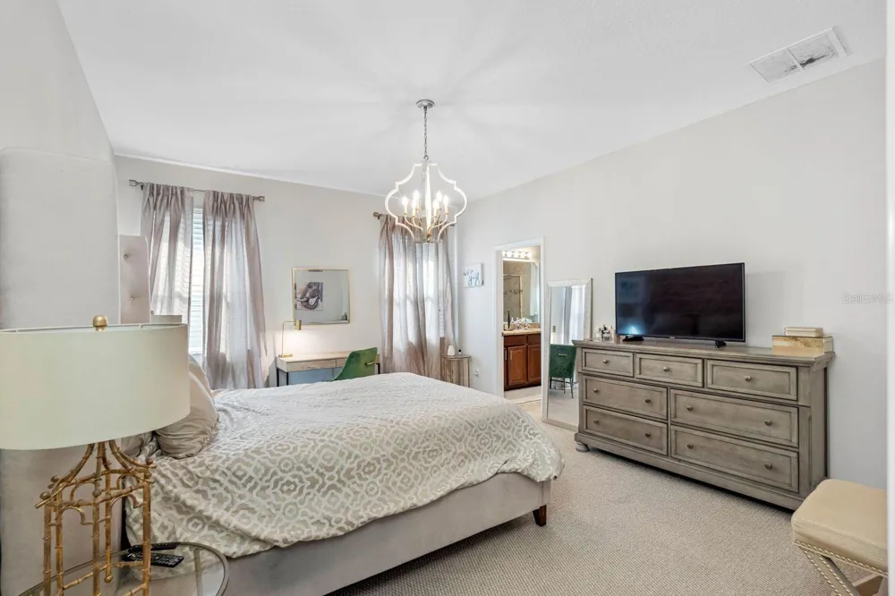 15913 OAKLEAF RUN DRIVE Lithia, FL 33547