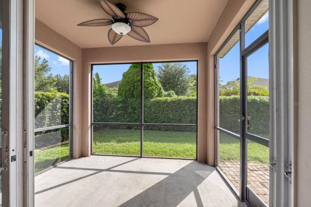 15913 OAKLEAF RUN DRIVE Lithia, FL 33547