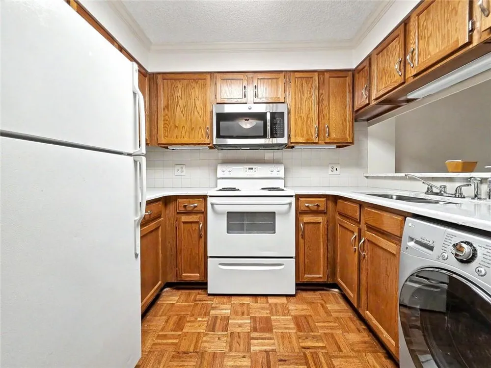 1800 Clairmont Lake #A204 Decatur, GA 30033