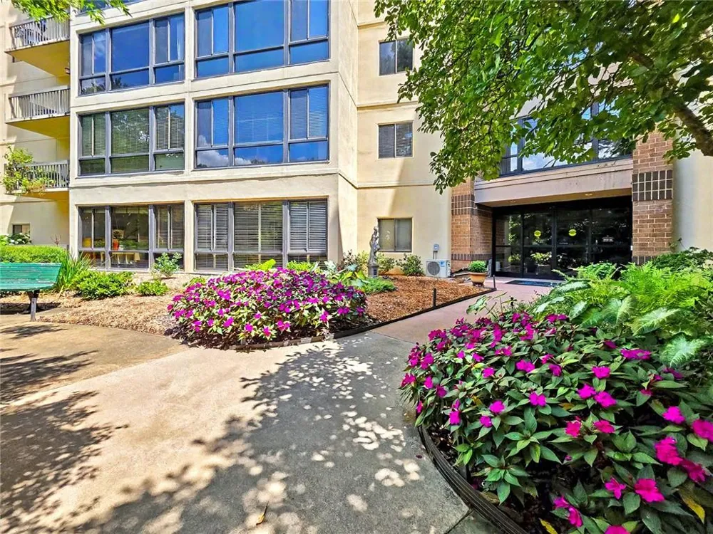1800 Clairmont Lake #A204 Decatur, GA 30033