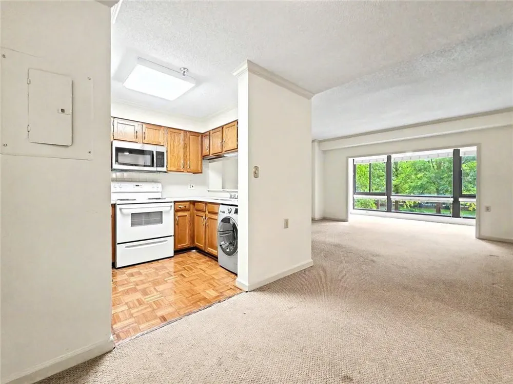1800 Clairmont Lake #A204 Decatur, GA 30033