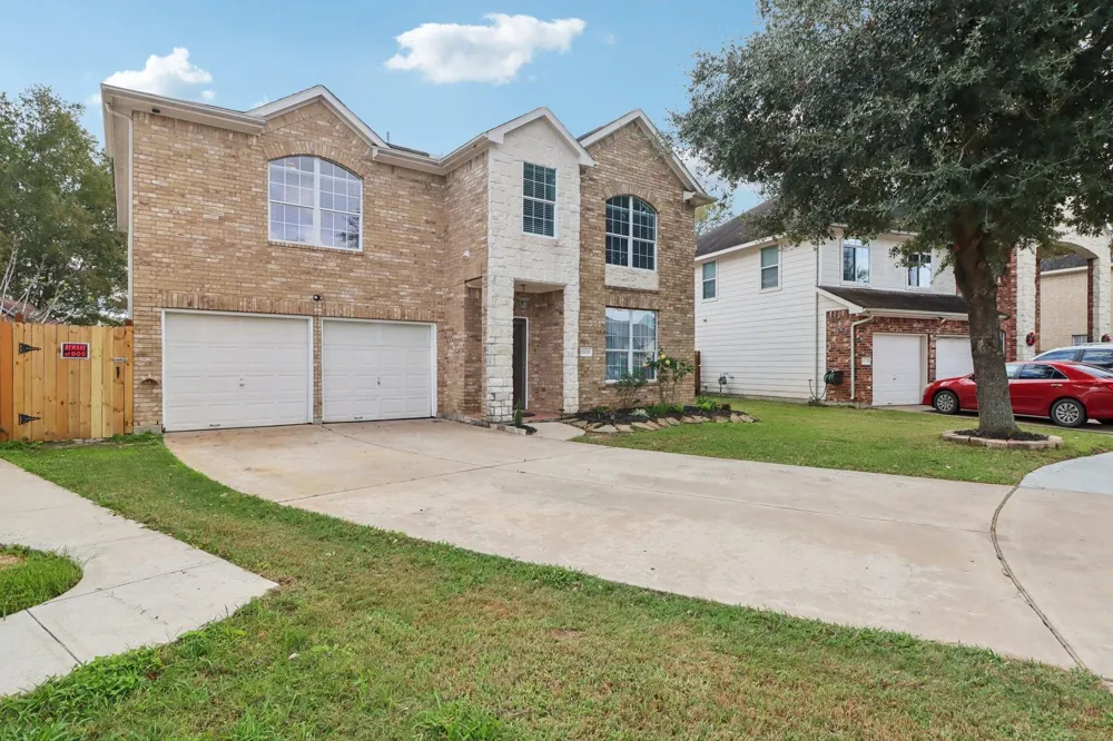 10038 Yolandita Houston, TX 77075