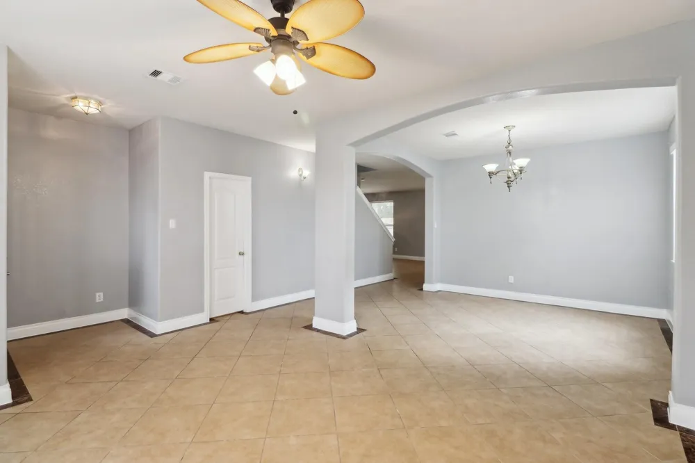 10038 Yolandita Houston, TX 77075