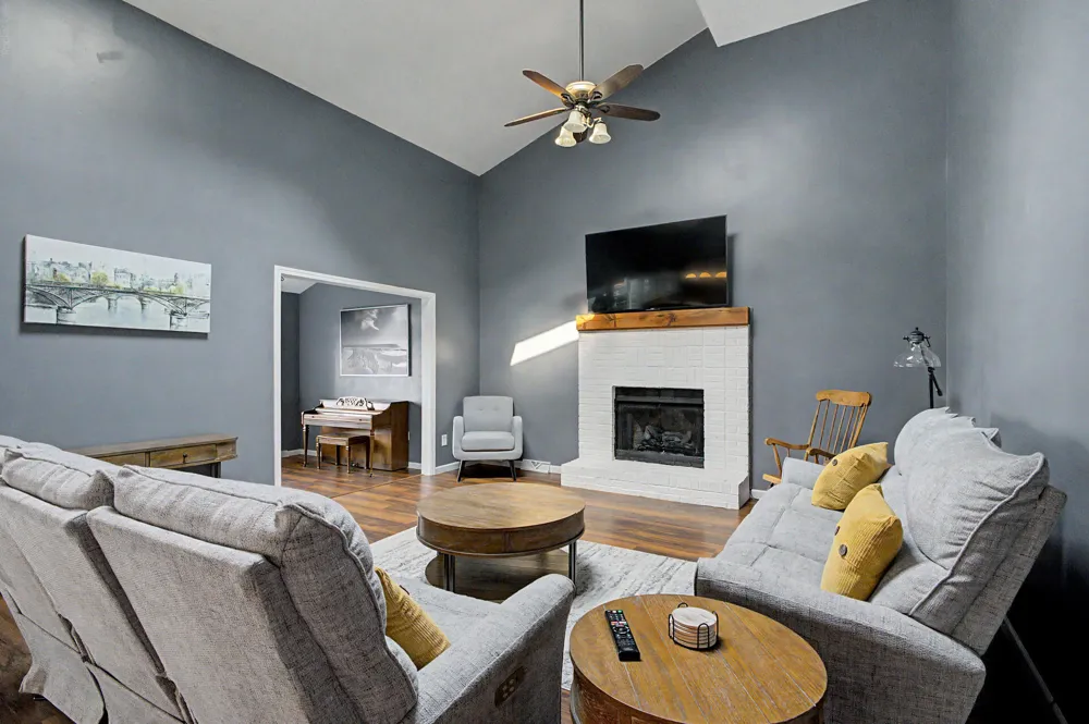2124 Ash Te Wette Beach Drive Hillsdale, MI 49242