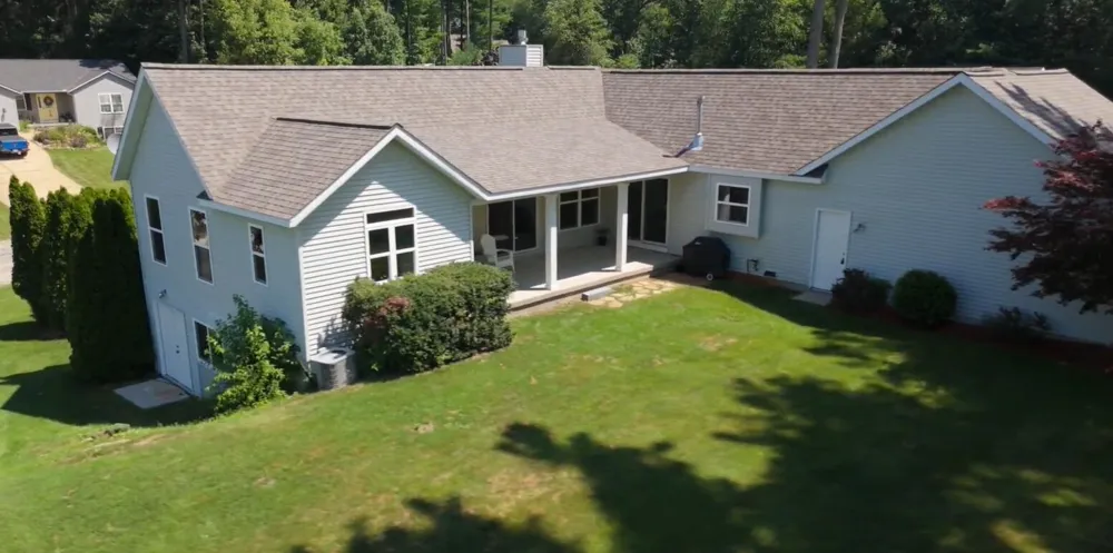 1921 Pineridge Hastings, MI 49058