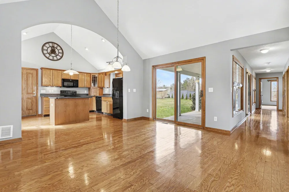 1921 Pineridge Hastings, MI 49058