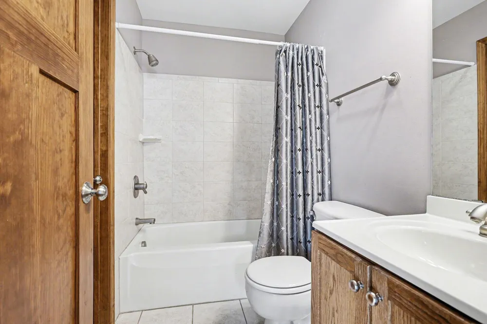 1921 Pineridge Hastings, MI 49058