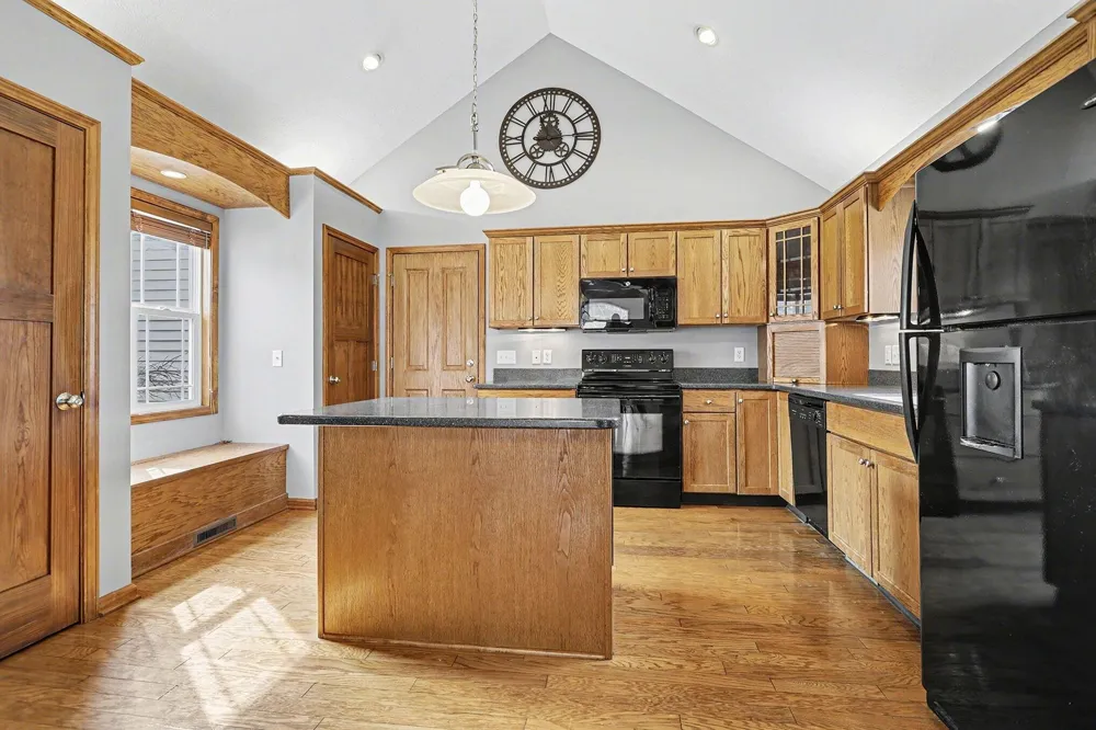 1921 Pineridge Hastings, MI 49058