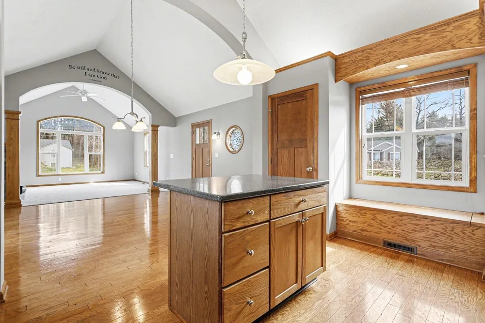 1921 Pineridge Hastings, MI 49058
