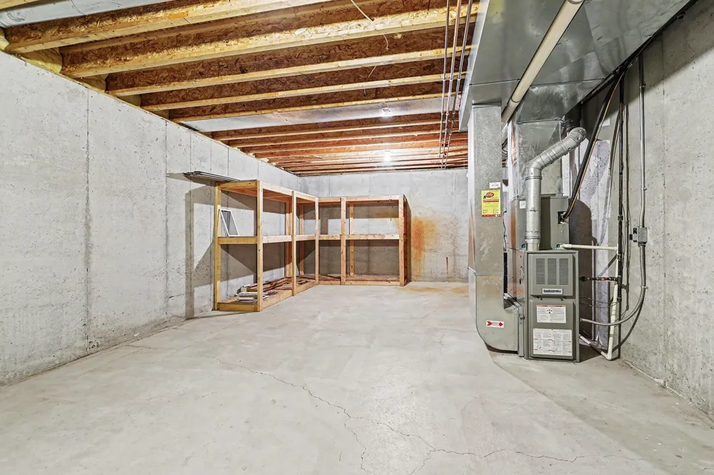 1921 Pineridge Hastings, MI 49058