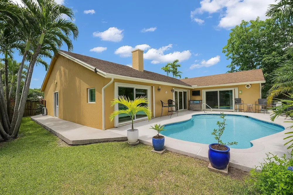 9811 NW 53rd Court Coral Springs, FL 33076