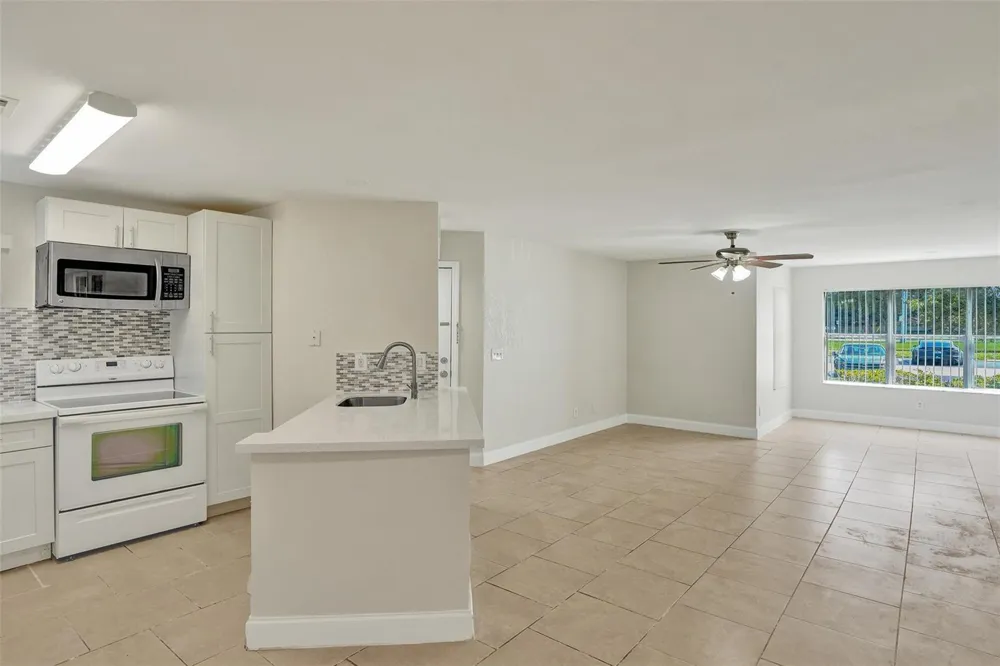 12650 Vista Isles Drive #918 Sunrise, FL 33325