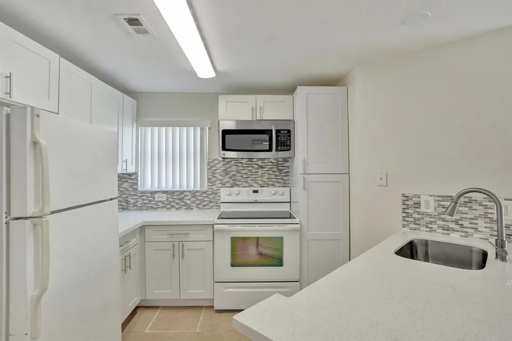 12650 Vista Isles Drive #918 Sunrise, FL 33325