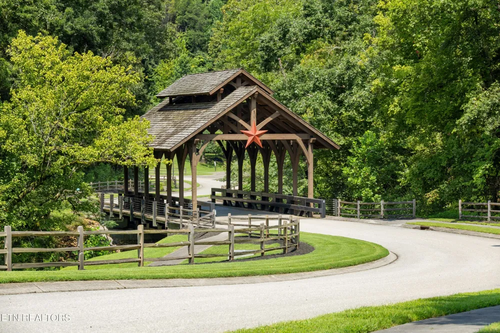 2124 Viewcrest Lane Knoxville, TN 37932