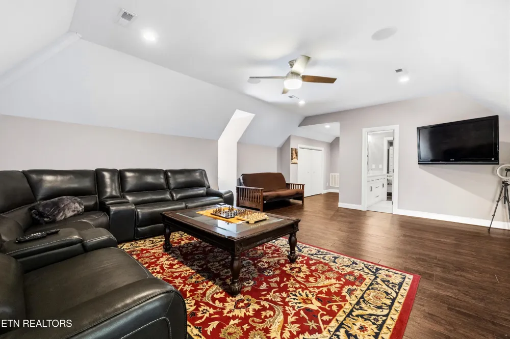 2124 Viewcrest Lane Knoxville, TN 37932