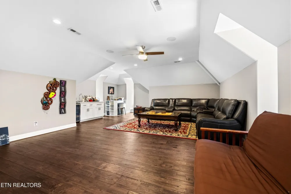 2124 Viewcrest Lane Knoxville, TN 37932
