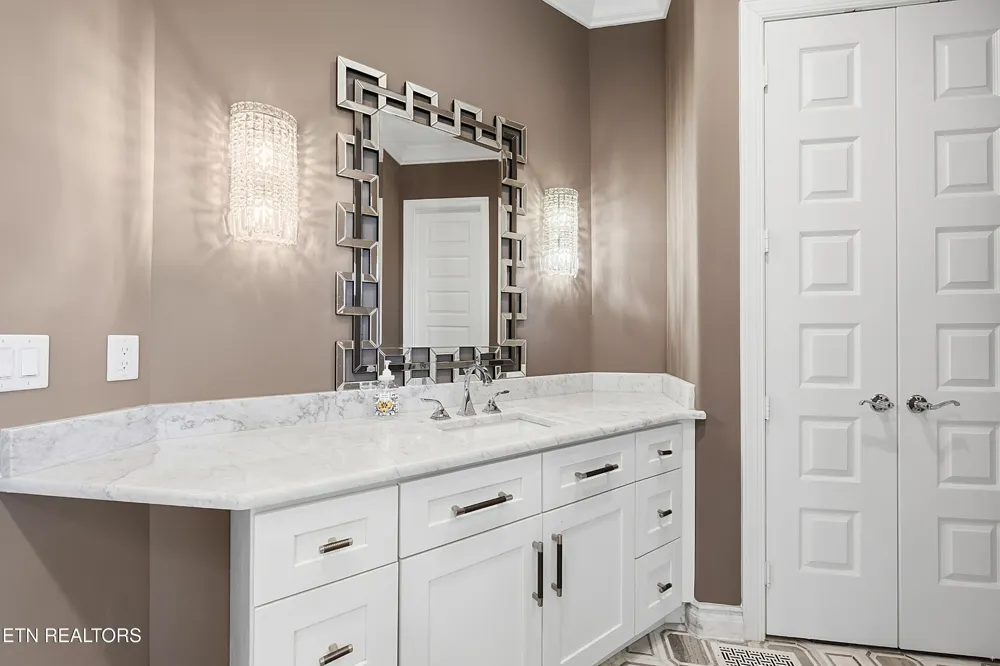 2124 Viewcrest Lane Knoxville, TN 37932