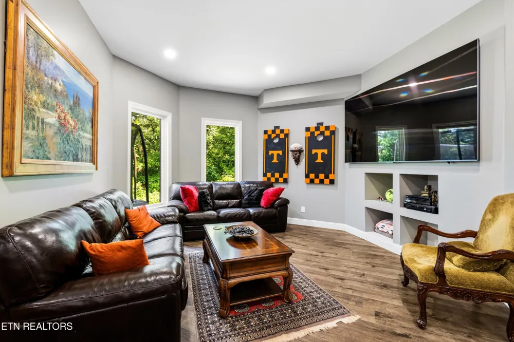 2124 Viewcrest Lane Knoxville, TN 37932