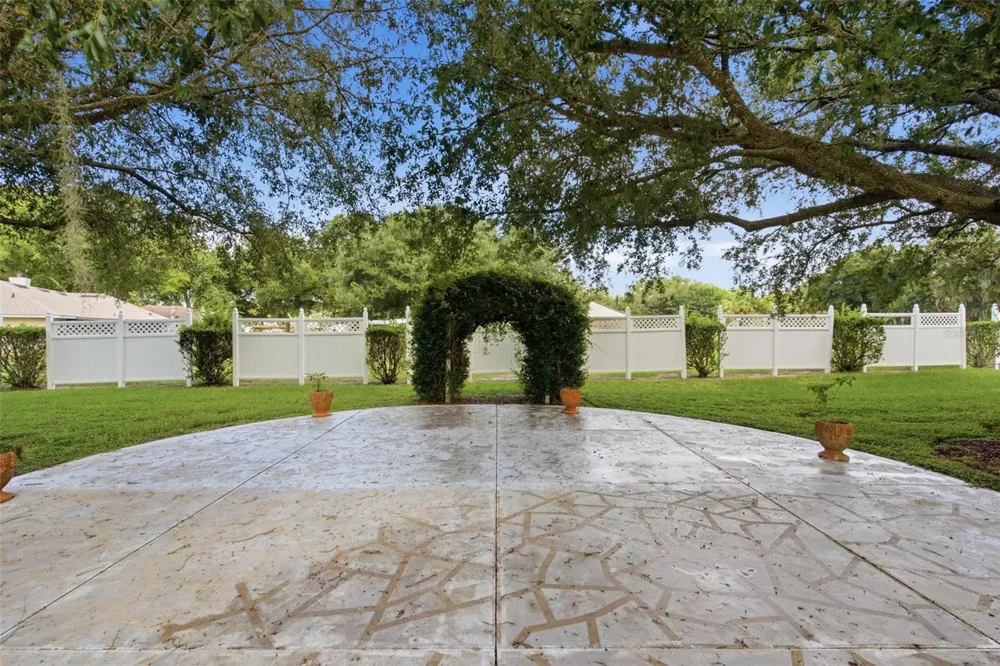39023 LAKE BURNS ROAD Umatilla, FL 32784