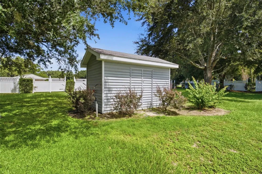 39023 LAKE BURNS ROAD Umatilla, FL 32784
