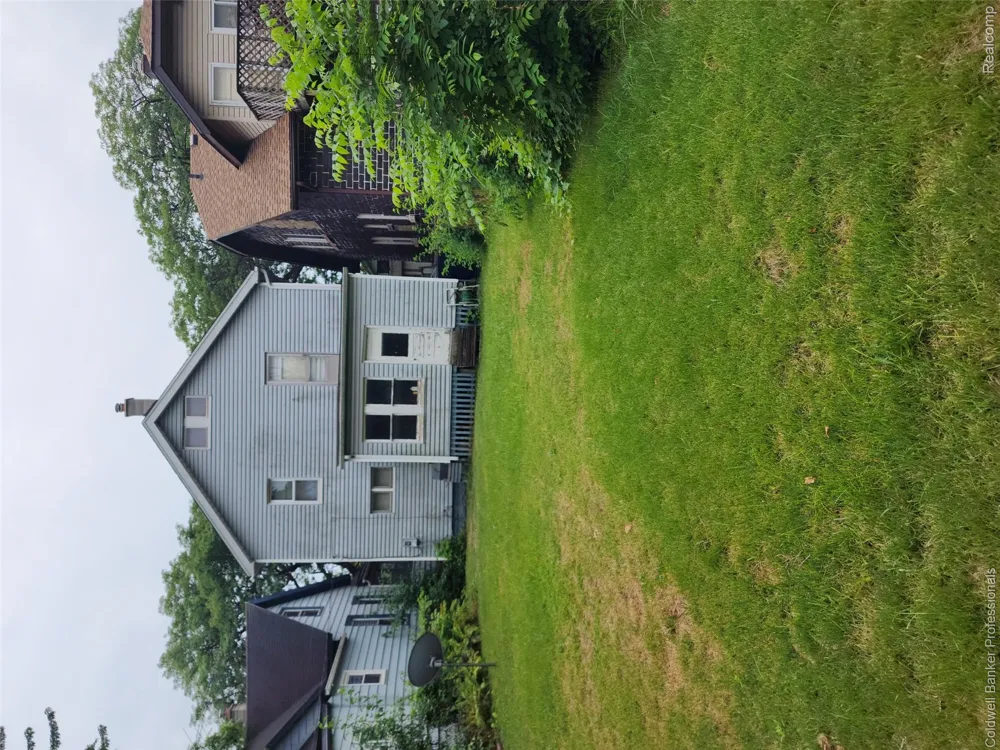 33 Forest Street River Rouge City, MI 48218