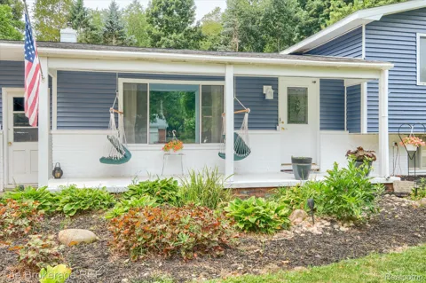 2127 Holly Tree Drive