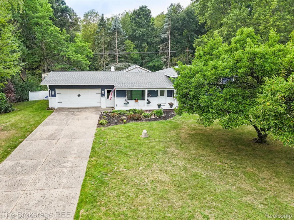 2127 Holly Tree Drive Davison Township, MI 48423