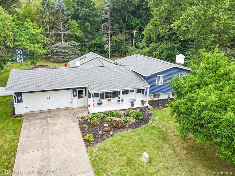 2127 Holly Tree Drive Davison Township, MI 48423
