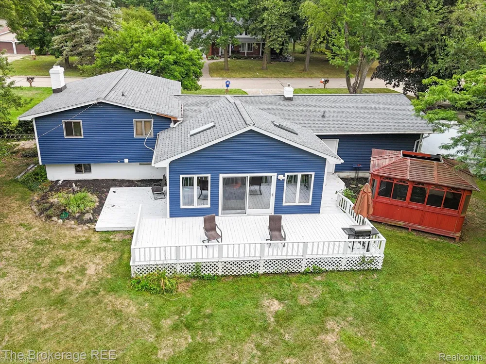2127 Holly Tree Drive Davison Township, MI 48423