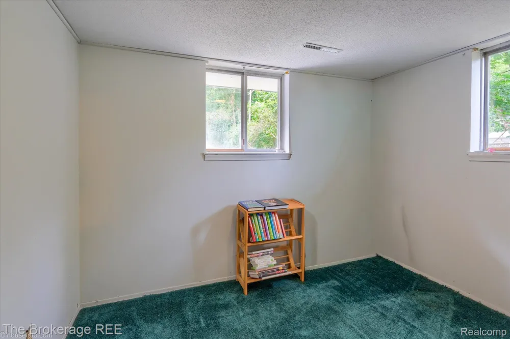 2127 Holly Tree Drive Davison Township, MI 48423