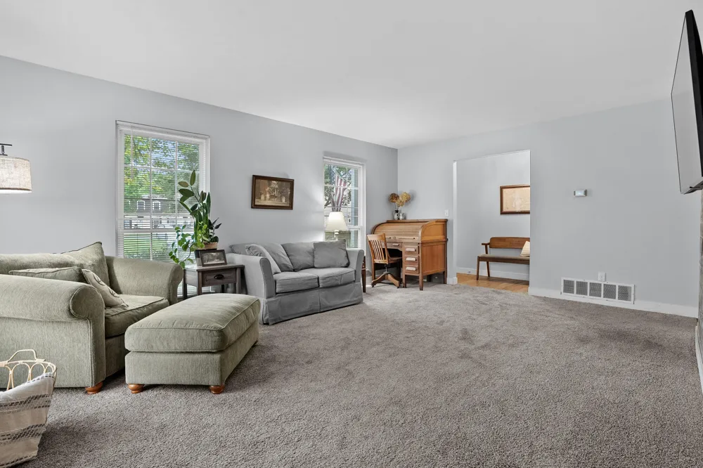 110 Haymac Drive Parchment City, MI 49004