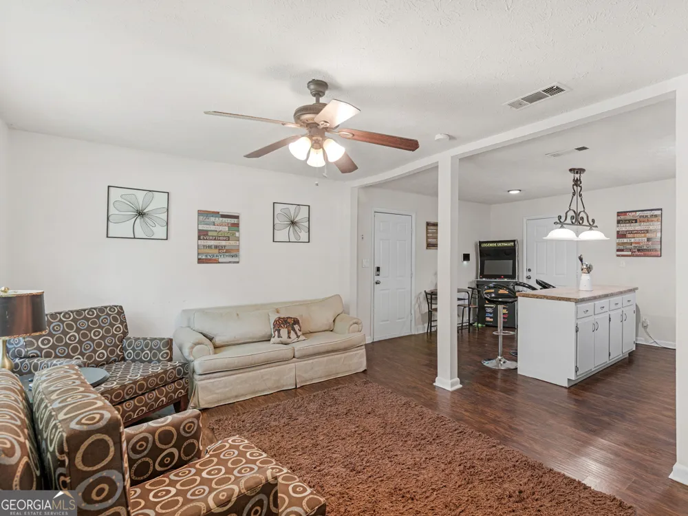 2027 Chestnut Log DR Lithia Springs, GA 30122