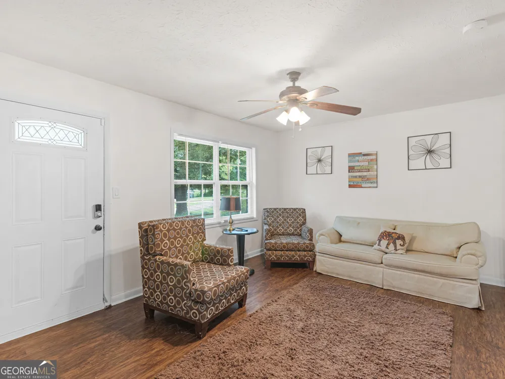 2027 Chestnut Log DR Lithia Springs, GA 30122