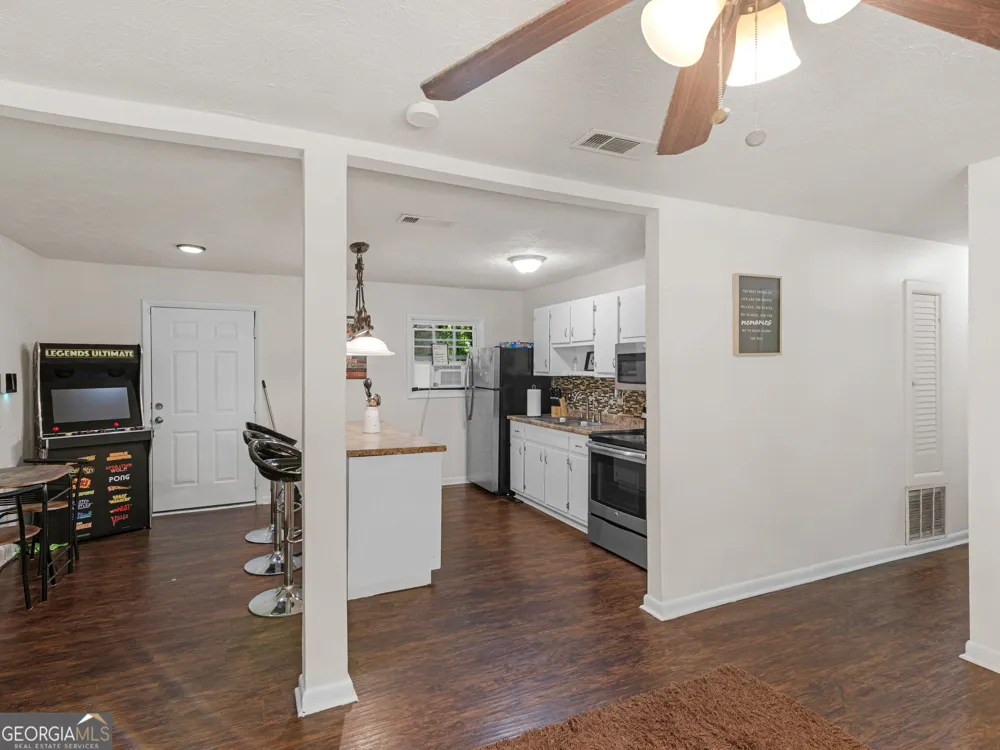 2027 Chestnut Log DR Lithia Springs, GA 30122