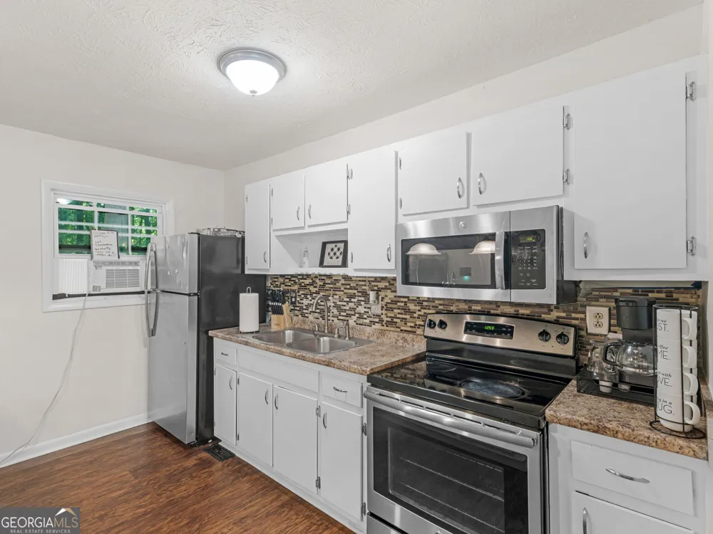 2027 Chestnut Log DR Lithia Springs, GA 30122