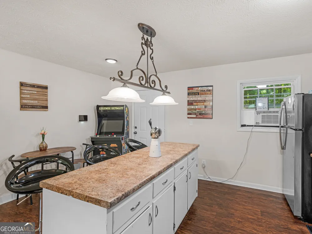 2027 Chestnut Log DR Lithia Springs, GA 30122