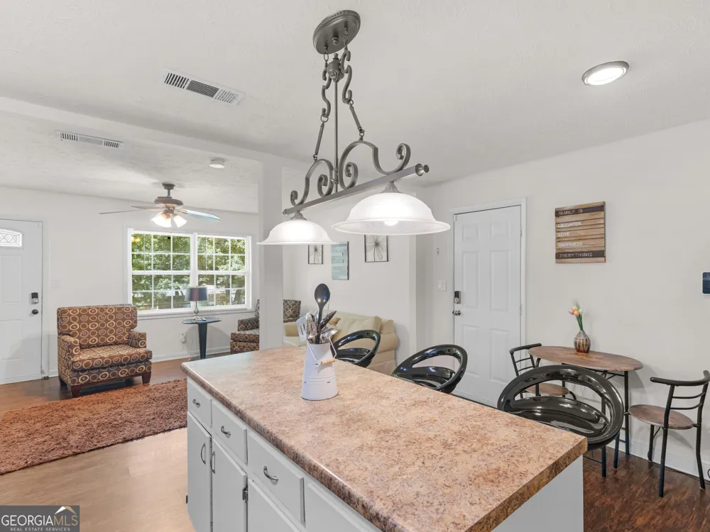 2027 Chestnut Log DR Lithia Springs, GA 30122