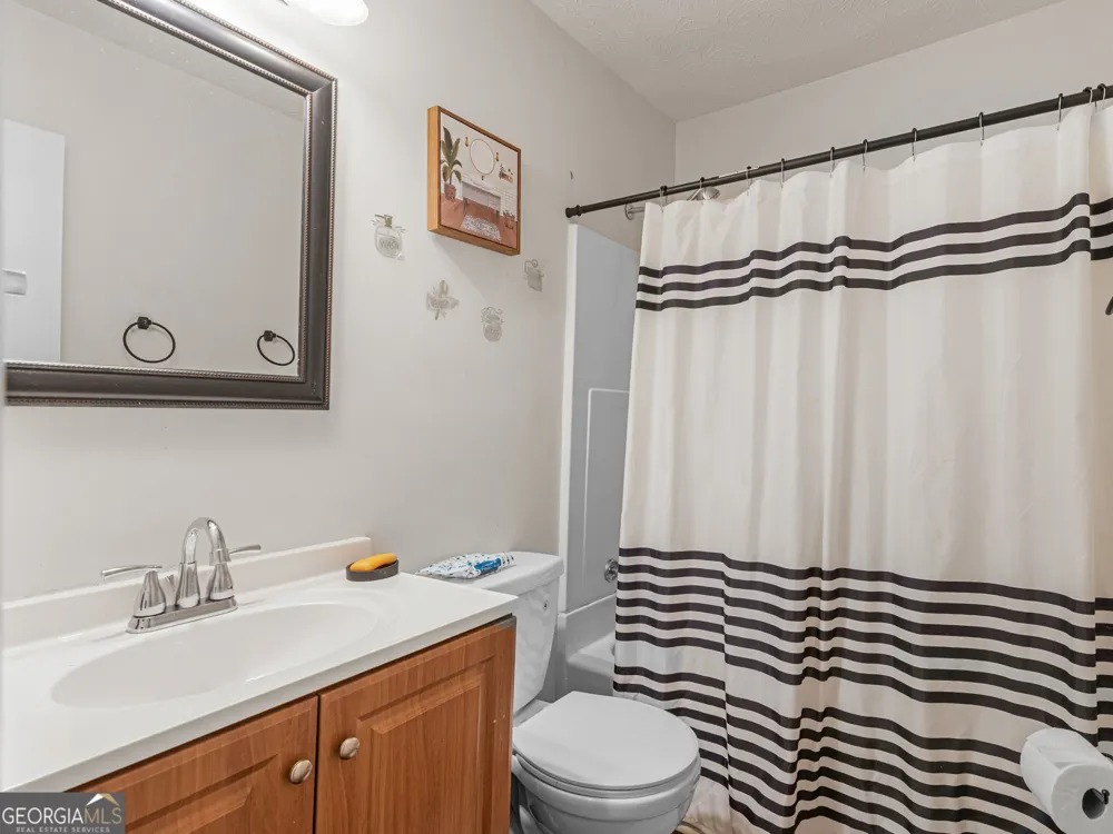 2027 Chestnut Log DR Lithia Springs, GA 30122