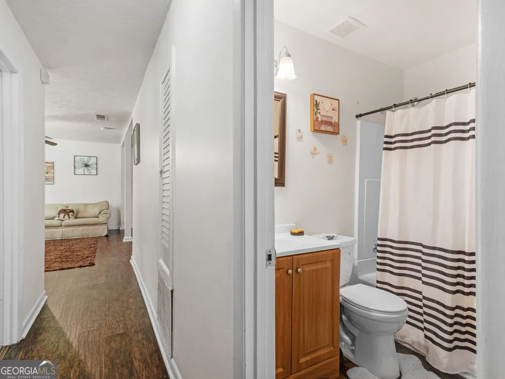 2027 Chestnut Log DR Lithia Springs, GA 30122