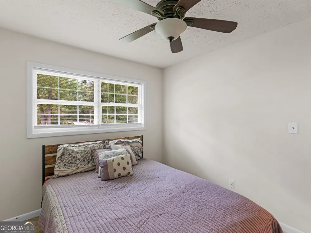 2027 Chestnut Log DR Lithia Springs, GA 30122