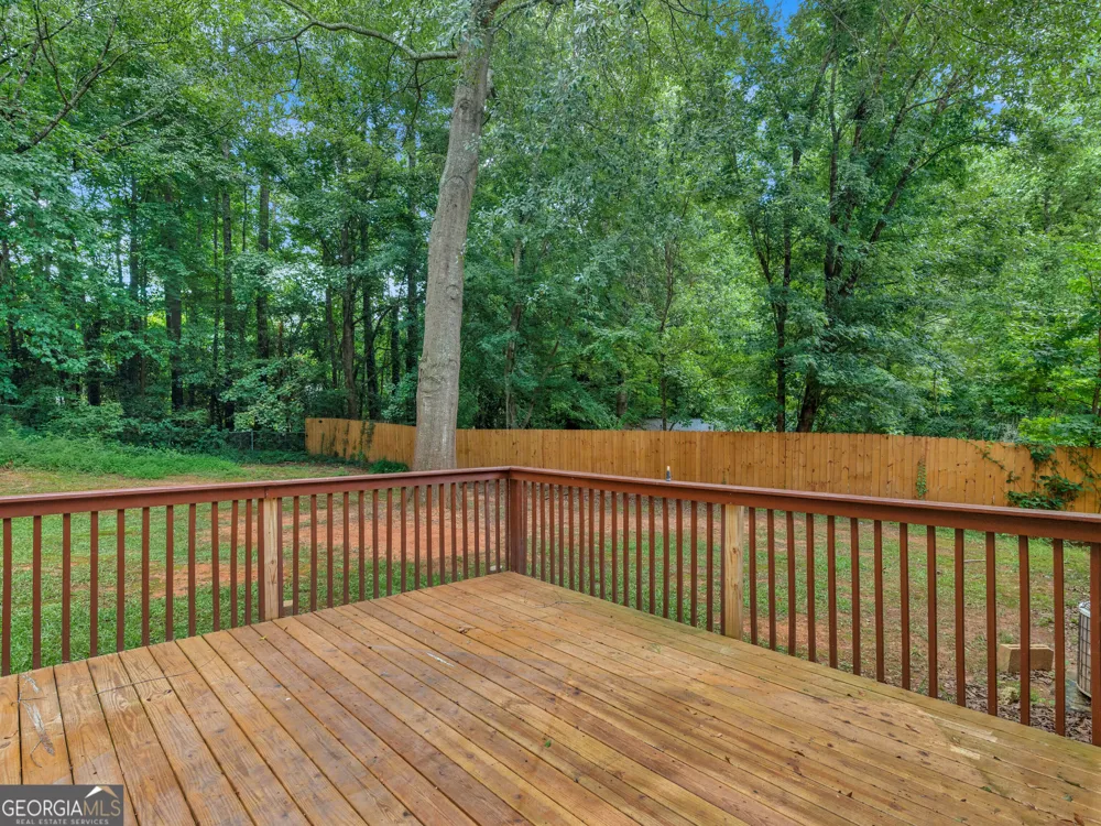 2027 Chestnut Log DR Lithia Springs, GA 30122